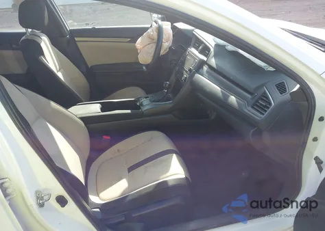 2018 Honda Civic Sport z USA, uszkodzony, nr VIN SHHFK7G4XJU208958